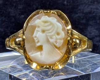 10k Gold Cameo Ring