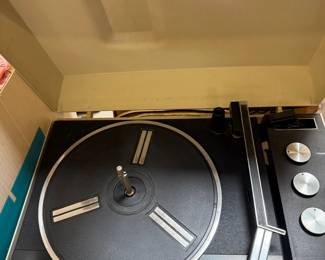 RCA Turn Table