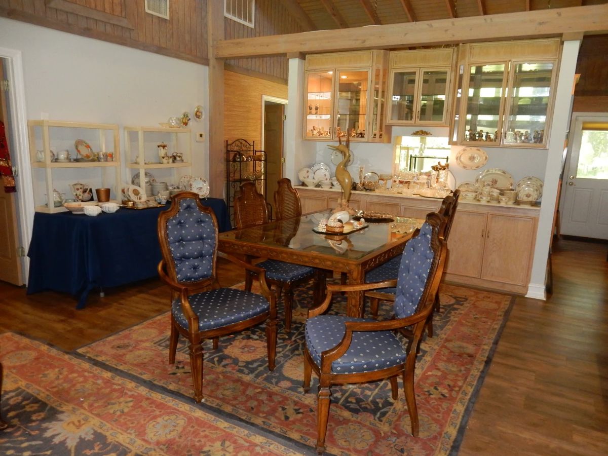 Glass top dining table & chairs