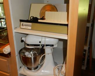 Kitchen-Aid blender w dough attachments