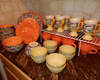 •	Pfaltzgraff, "villa del la Luna" Napoli, set of dishes: 32 plates, bowls, 16 mugs