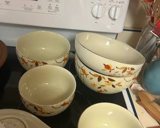 Jewel Tea bowls (5) & Tea infuser (genie style)