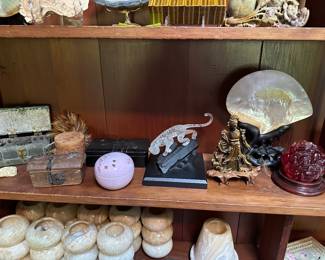 Lady in center to the right is Tiger Eye