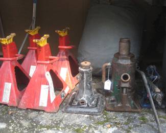 MAC Jack stands & hydraulic jacks.
