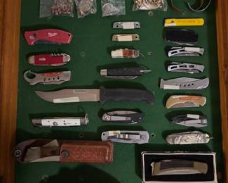 Knives and men’s jewelry