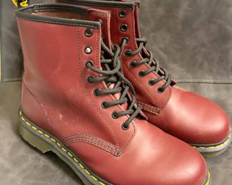 Dr. Martens 1460 - Cherry Red - 8 Eyelet