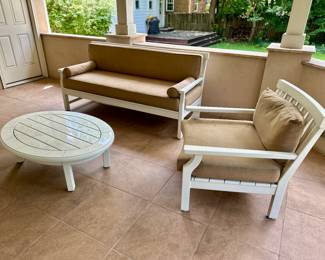 Janus et Cie outdoor seating
