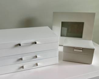 Jewelry and trinket boxes