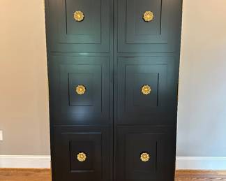 Hickory Chair Tuxedo Bar Cabinet (Suzanne Kasler Collection).  88.5" H x 49.5"W x 23.5"D