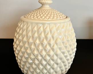 Belleek Diamond Biscuit Jar