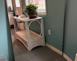 Large mirror. Perfect for project/reno. 47in x 36in. Available for presale. Text 407-448-3093.