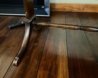 Expandable table. L-34 and 48, W-21, H-17. Available for presale. Text Sara at (407) 448-3093.