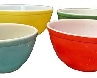 4 Colorful Vintage Pyrex Nesting Bowls