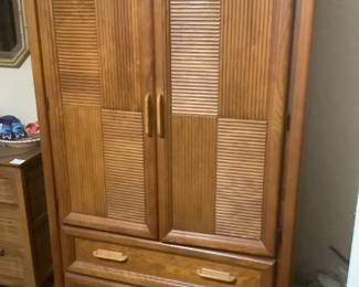 Bedroom chest armoire 65.