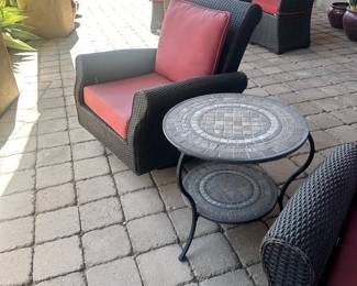 Rocker outdoor chairs with end table