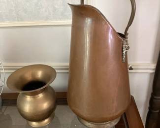 Brass cuspidor, copper coal scuttle