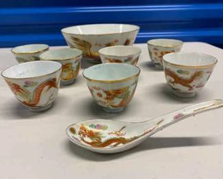 HHC150 - Vintage Chinese Porcelain Serving Bowl w/Matching Cups & Spoon