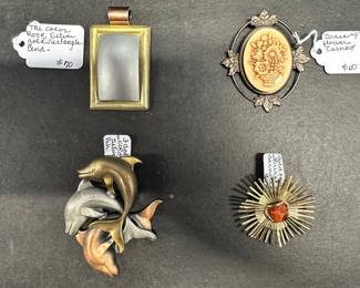 HHC484 Myrna Lee Chang Lot Of 3 Pins And 1 Pendant