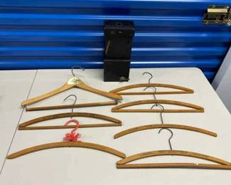 HHC132 - Collectible Vintage Wooden Hawaii Hangers & Vintage Kodak Brownie Camera