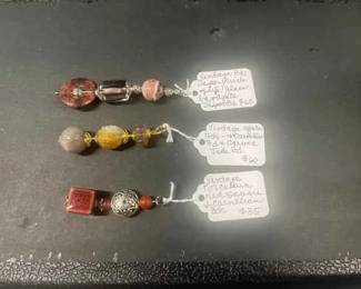 HHC480 3 Myrna Lee Chang Pendants
