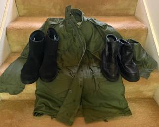 HHC205 - US Military Army Standard Issue Coat & Boots
