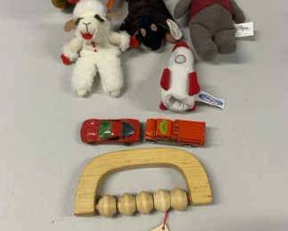 HHC003 Stuffed Animal Toys, Finger Puppets, and Cars