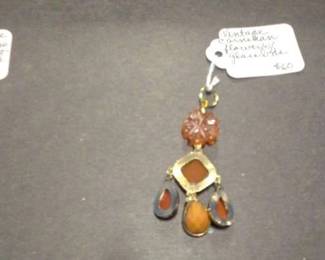 HHC438 Myrna Lee Chang Natural Stone Pendants