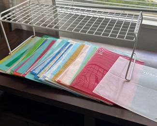HHC207 - Plastic Folders And Storage Divider