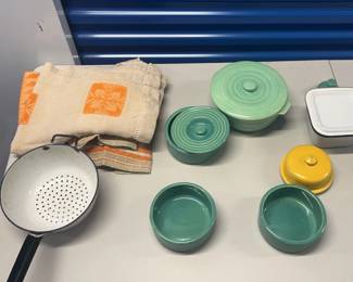 HHC119 Ceramic Kitchen Containers, Fabric Table Cover, Fabric Napkins