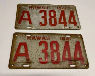 HHC134 - RARE Pair of 1941 Hawaii Metal Car License Plates