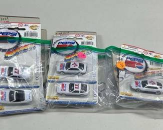 HHC006- Vintage Golden Wheeler Pespi Cars
