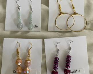 HHC550 - Myrna Lee Chang Jade, Crystal, Agate, & Gold Hoop Earrings