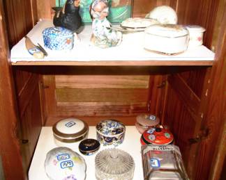 Small collection of pin boxes, dresser boxes, a couple are Lenox china.