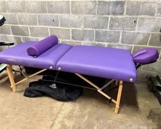 massage table