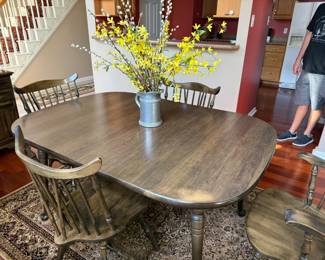 table w/chairs