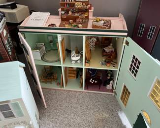 Vintage Dollhouse furnished