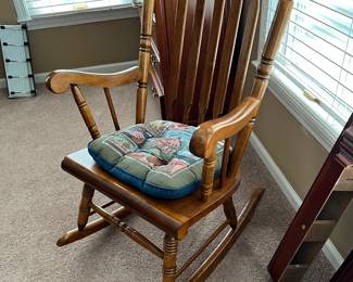 Rocker (comfy- flat slats)