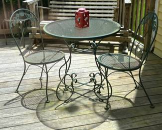 Bistro set - wrought iron
