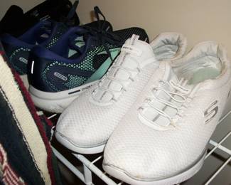 Brooks / Skechers