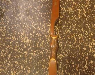Vintage And Cool .This Bow Is A Vintage Shakespeare Wonderbow #45 D61271M  58" See Nexted Few Pics Of This Bow 