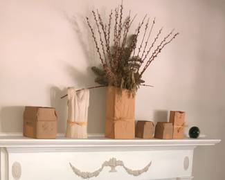 Interesting ceramics in the form of small boxes & bags 