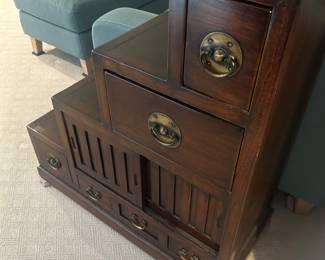 Korean step chest