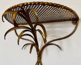 Gilt Wall Bracket with Lily leaves