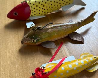 Fishing Lures, antique
Polka Dot fish ,
Rainbow fish
Yellow dot fish.