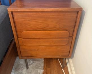 Nightstand pair