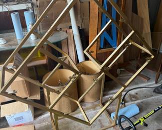 Etagere with glass