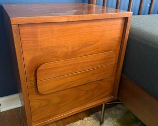Nightstand pair