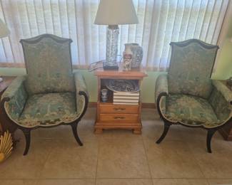 I'm loving these green chairs!