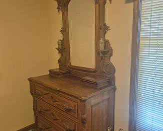 How cool is this antique dresser!
