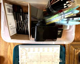 Pens and artist's pencils
